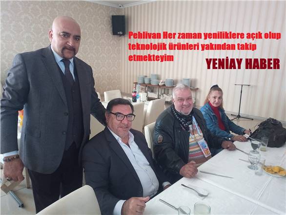 Muhtarlar, delegeler ve sektör temsilcilerinin katılım gösterdiği toplantıda konuşan